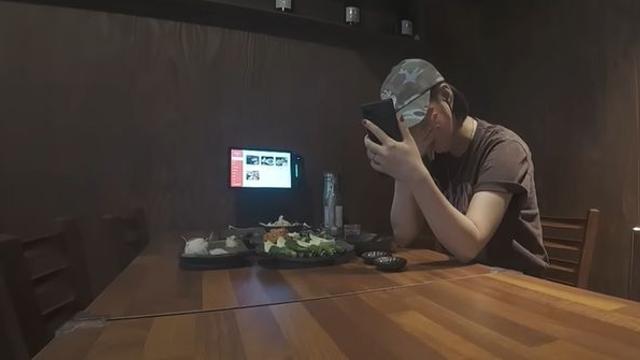 모친 사기 논란 2주 만에 근황 알린 장윤정... 끝내 눈물 보이며 '이런 말' 남겼다