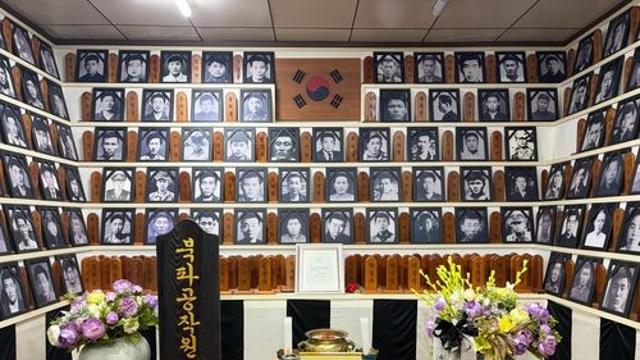 국가가 버렸던 '김부장' 만나보니…"부모상도 휴가도 없었다"