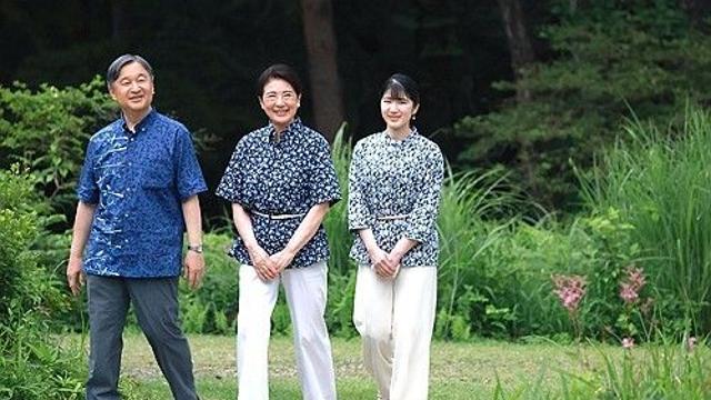 공주 대신 36촌 아들에 왕위승계 자격 준 日…안팎서 '후폭풍'