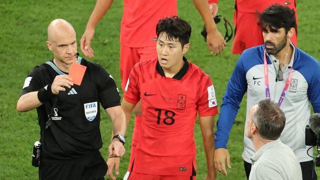 벤투에게 레드카드 꺼냈던 심판…돌연 은퇴 선언하며 한 말