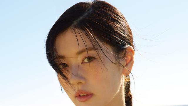 정소민, 오키나와 물들인 우아함…독보적 여신 분위기 [화보]