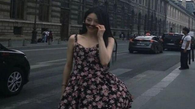 조혜정 근황에 팬들 반응 폭발, 파리서 드러난 한 줌 허리