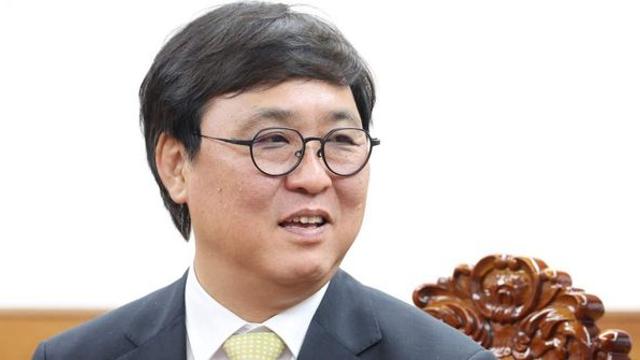 '유명인 자살 보도 규제 강화한다…오늘 문체부가 밝힌 입장'