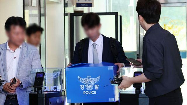 교사 불법촬영한 아들, 증거 폰 부순 경찰 아빠...징역 5년 중범죄인데 가족이라 괜찮다?