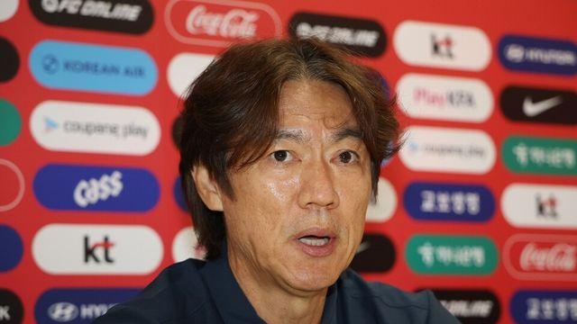 홍명보, “법카 규정대로 썼다” 부정 사용 정면 반박