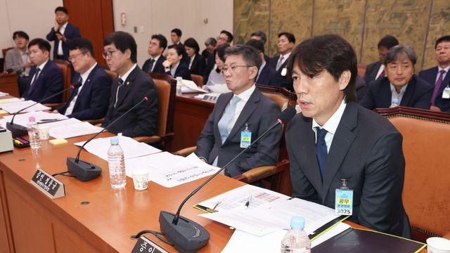 홍명보, 축구협회 비판하는 축구인들 향해 