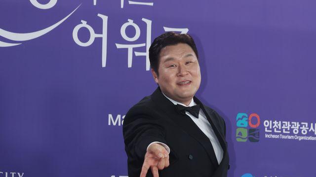 ‘투 머치 토커’ 윤경호, 남우조연상에 ‘눈물’…“꾸준히 오래 가고 싶다” [5th 청룡시리즈어워즈]