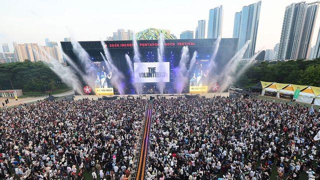 폭염보다 뜨거웠던 펜타포트…英 매시브어택 '시대유감' 열창도
