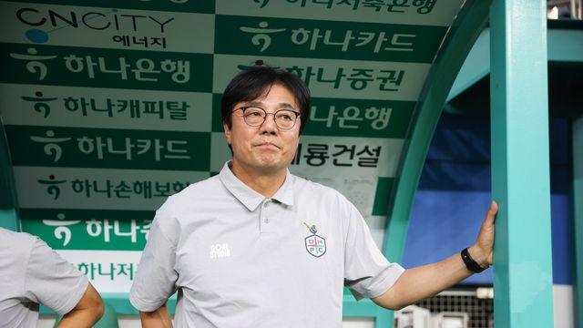 [SD 대전 인터뷰] 황선홍 대전하나 감독, “오직 결과 밖에 생각하지 않아”…이정규 광주 감독, “전반전 무실점 버티면 승산”