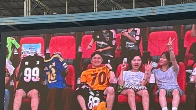 다시 돌아온 ‘K리그 대화합의 장’… 형형색색 유니폼 군중, 부천으로 한데 모였다 [팀 K리그 오픈 트레이닝]