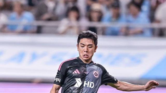 “맨시티와 정말 큰 수준 차, 뼈저리게 느꼈다” 유일 득점자 강원 김대원의 소감 [팀 K리그 인터뷰]