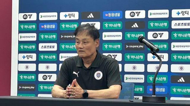 [K리그2 기자회견] 부산 잡고 103일 만의 홈 승리...최윤겸 감독 