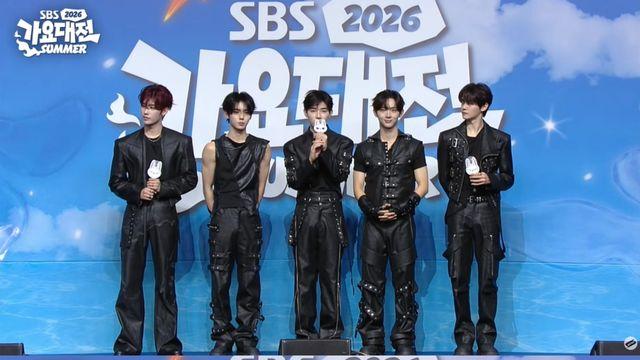 앤더블, ‘2026 가요대전 써머’ 출격…압도적 퍼포먼스