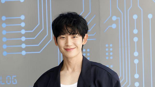 친일 행적 논란이 끌어낸 뜻밖의 ‘빛’…광복절 앞두고 ‘훈장 파묘’