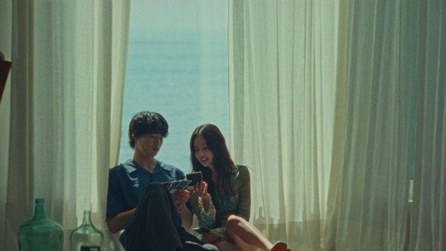 제니 뮤직비디오 속 지중해 별장에서 3박…최대 12명 숙박 기회 열린다
