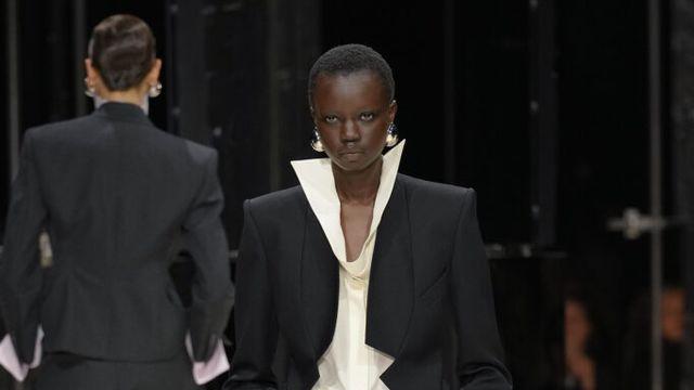 GIVENCHY