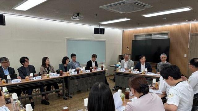 이형훈 복지부 제2차관, 서안산노인전문병원 방문…간병인 직접고용 경험 등 현장 목소리 청취
