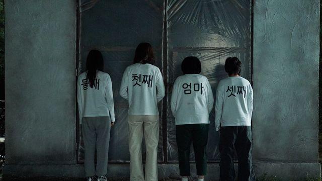 ‘경주기행’ 다사다난한 네 모녀의 복수 여행 담은 ‘스크랩북 스틸’ 5종 공개