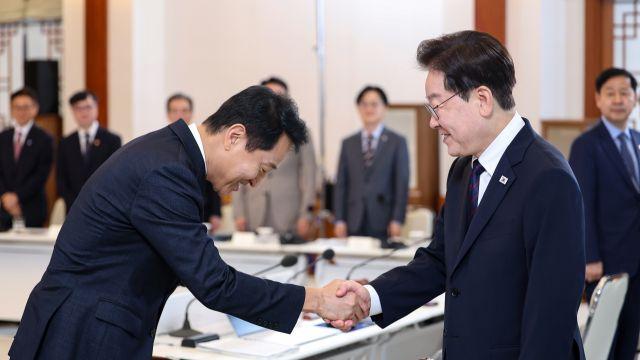 李대통령, 전국 시도지사 만나 "모든 문제 출발점은 국토 불균형"