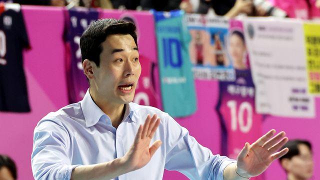 여자배구 정관장 고희진 감독 자진 사임, "후임 감독 선임 절차 신속히"