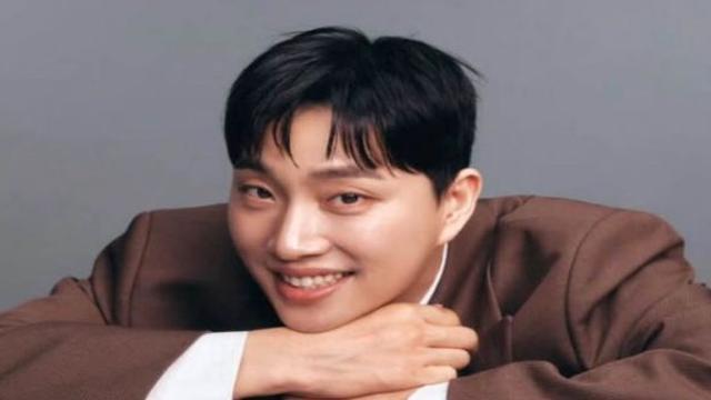 박위, KTX 논란 2주째 침묵... 3년 전 공항 영상 재조명