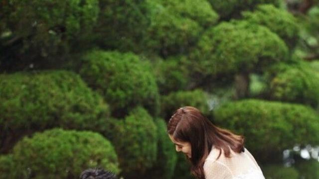 "나랑 같이 달려줄래?" 션♥정혜영, 결혼 8001일 기념 웨딩 화보 공개…여전한 로맨티스트