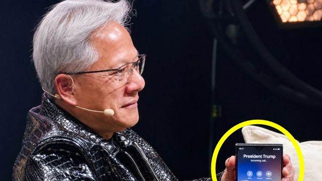 젠슨 황 손에 들린 폴더블폰, 애플 or 삼성? 뜻밖의 발신인