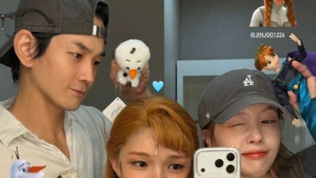 방민아♥온주완, 신혼 데이트 포착…나란히 ‘겨울왕국’ 보러 갔다 [SD셀픽]