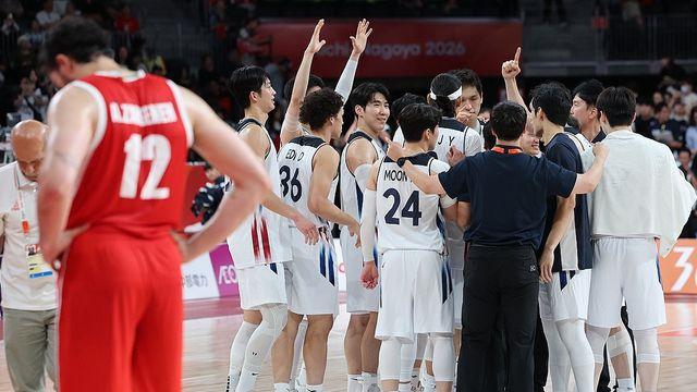 [아시안게임] '이현중 26점' 남자 농구, 12년 만에 결승 진출…은메달 확보(종합)