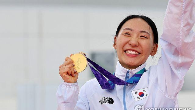 [아시안게임] 첫날부터 근대5종·테크볼서 '금빛 낭보'…한국 메달 순위 3위