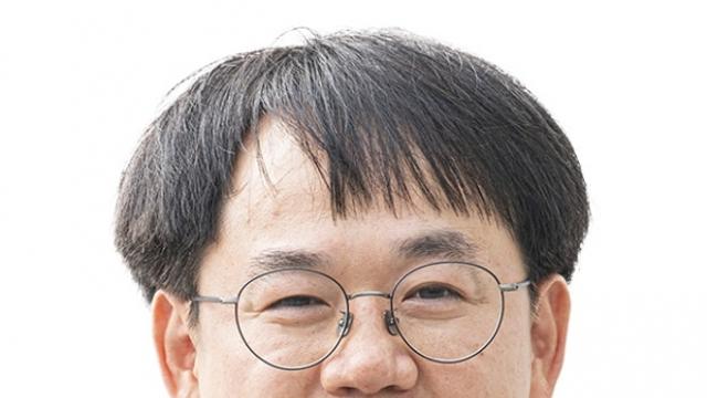 안전하게 태어난 아이가 가정에서 자라기까지