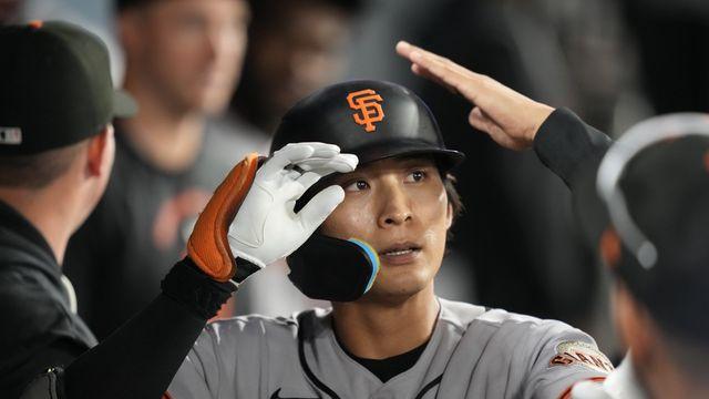 ‘2타수 1안타 1볼넷’ 이정후, 3연속 경기 안타 행진…타율 0.276