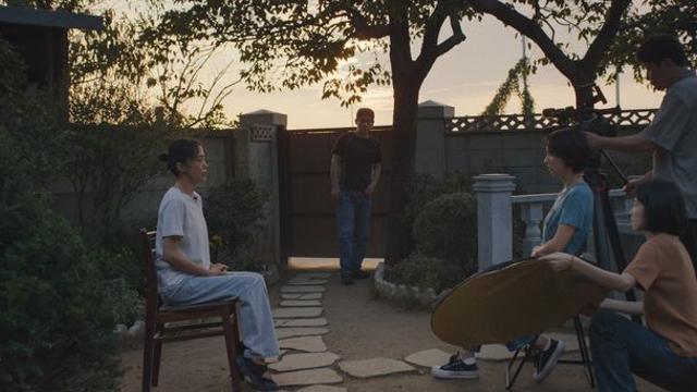 고통을 사이에 둔 네 사람의 사랑…이창동 신작 '가능한 사랑'