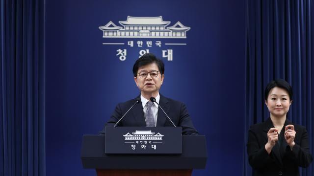 강훈식 비서실장, 이재명 대통령에 사의 표명…靑 "종합적 책임 차원"