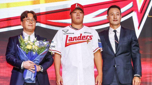 SSG랜더스, ‘150㎞ 좌완’ 이윤성 품었다…청라돔 시대 준비