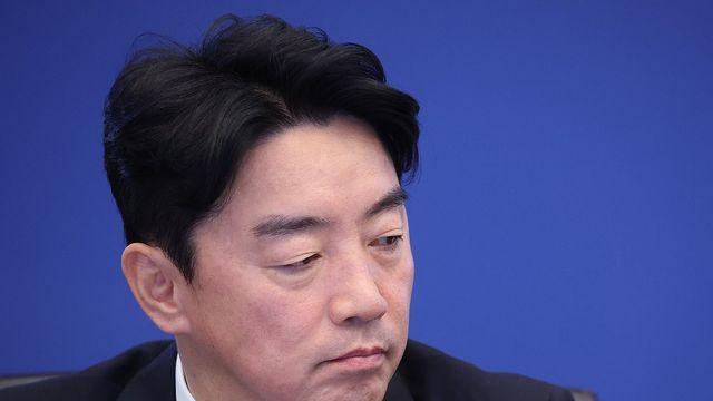 강훈식, 첫 비서실장 맡아 李정부 진두지휘…지지율 하락에 사의