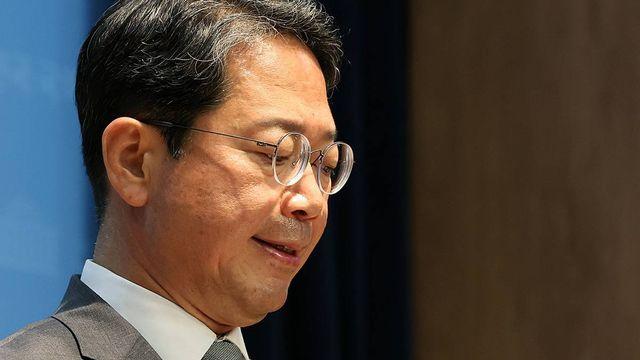 김승원 사퇴 뒤 불거진 ‘탄원서 의혹’…靑에 묻자 돌아온 답변