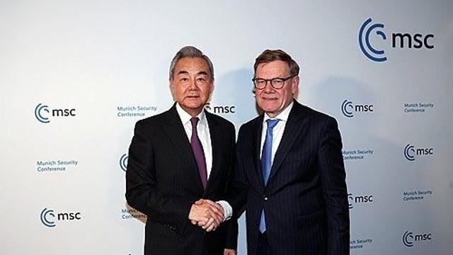 EU, 中하이브리드차 수출 제한 압박에…中왕이 