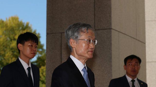 조희대 '재제청 거부'에 靑 불쾌감…