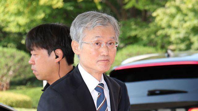 조희대 입장 재표명에 靑재반박…與野 가세 속 이틀째 충돌