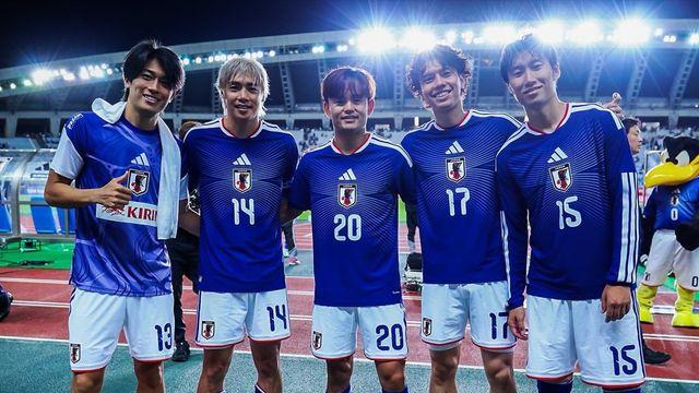 한국축구가 에콰도르 꺾은 날 일본축구는 더 엄청난 일 해냈다