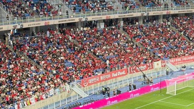 ‘확실히 바뀐 분위기’ 추석 전날 33000명 예매 행렬, 대표팀 응원하러 수원 찾는다 [에콰도르전 현장]