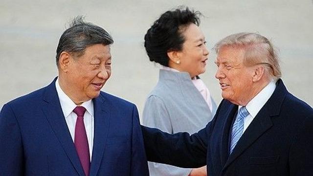 트럼프, 1시간 기다려 시진핑 '황제의전'…레드카펫 깔고 B-1 띄워(종합)