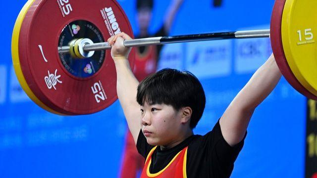 [아시안게임] 북한 박진해, 역도 여자 61㎏급 은메달…중국 양류웨 금