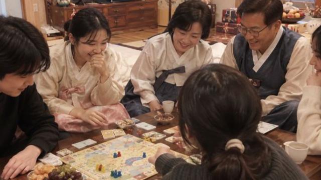더 이상 지루한 명절은 없다…'이것'만 있으면 온 가족 배꼽 빠집니다
