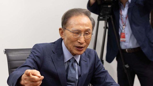 이명박 “노무현을 헌신짝처럼 버린 건 내가 아니라 그들”