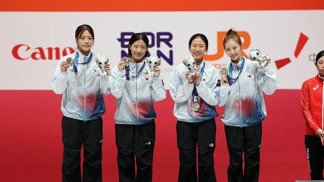 [아시안게임] 한국 펜싱, 여자 플뢰레 단체전 은메달…결승 한일전 역전패(종합)