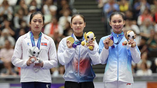 [아시안게임] 자국산 운동복 자랑하던 北…중국 브랜드 착용 '눈길'