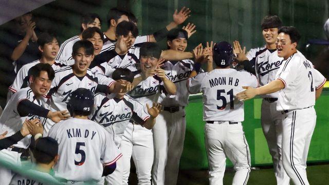 [아시안게임] 한국 야구, 중국 꺾고 결승 진출…27일 일본과 금메달 결정전