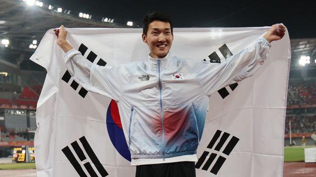 [나고야 2026] 우상혁, AG 3회 연속 메달…높이뛰기 2ｍ22로 동메달